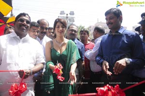 Shruti Haasan Launches Malabar Gold & Diamonds at Dilsukhnagar, Hyderabad