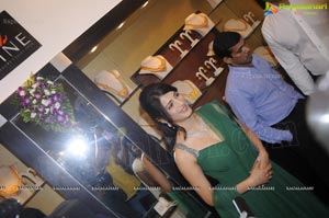 Shruti Haasan Launches Malabar Gold & Diamonds at Dilsukhnagar, Hyderabad