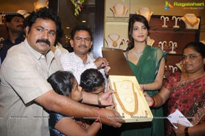 Shruti Haasan Launches Malabar Gold & Diamonds at Dilsukhnagar, Hyderabad