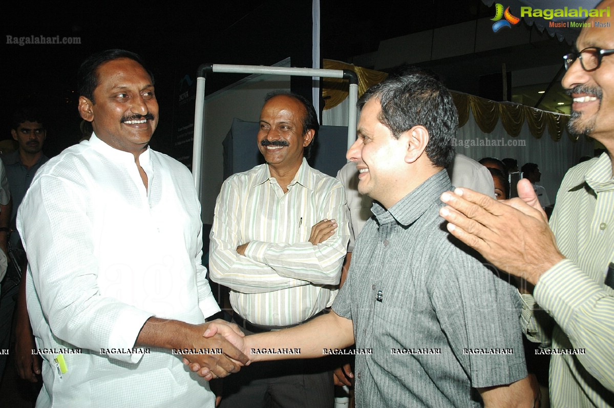 CM Kiran Kumar Reddy inaugurates Nova Specialty Surgery at Nova Medical Centers, Hyd