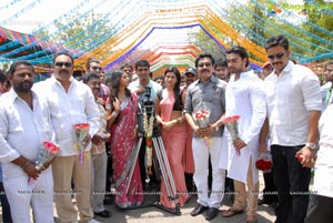 Colors and Claps Entertainments Dracula 3D Muhurat