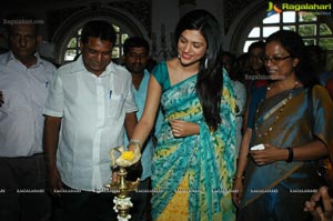 Shraddha Das launches Weaves Lifestyle Exhibition