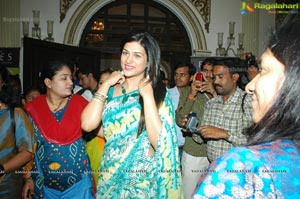 Shraddha Das launches Weaves Lifestyle Exhibition