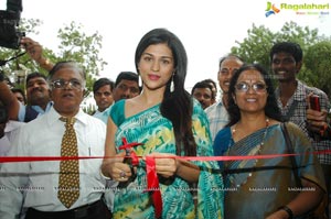 Shraddha Das launches Weaves Lifestyle Exhibition