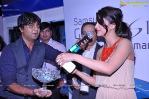 Shruti Haasan launches The Best Selling Smartphone of 2012 Samsung Galaxy SIII in Hyderabad