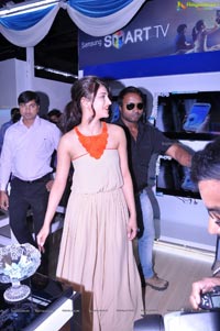 Shruti Haasan launches The Best Selling Smartphone of 2012 Samsung Galaxy SIII in Hyderabad