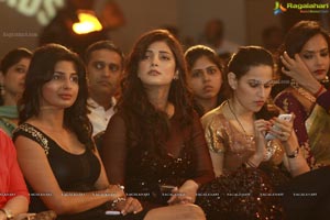 Hot and Spicy SIIMA 2012 Fashion Show