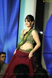 Hot and Spicy SIIMA 2012 Fashion Show