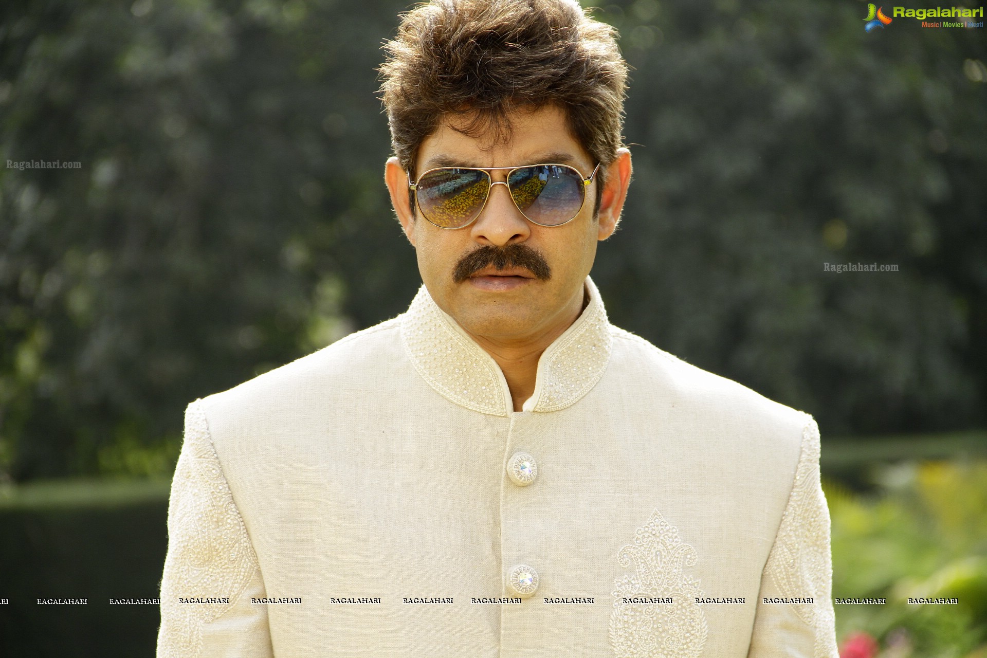 Jagapathi Babu (High Definition)