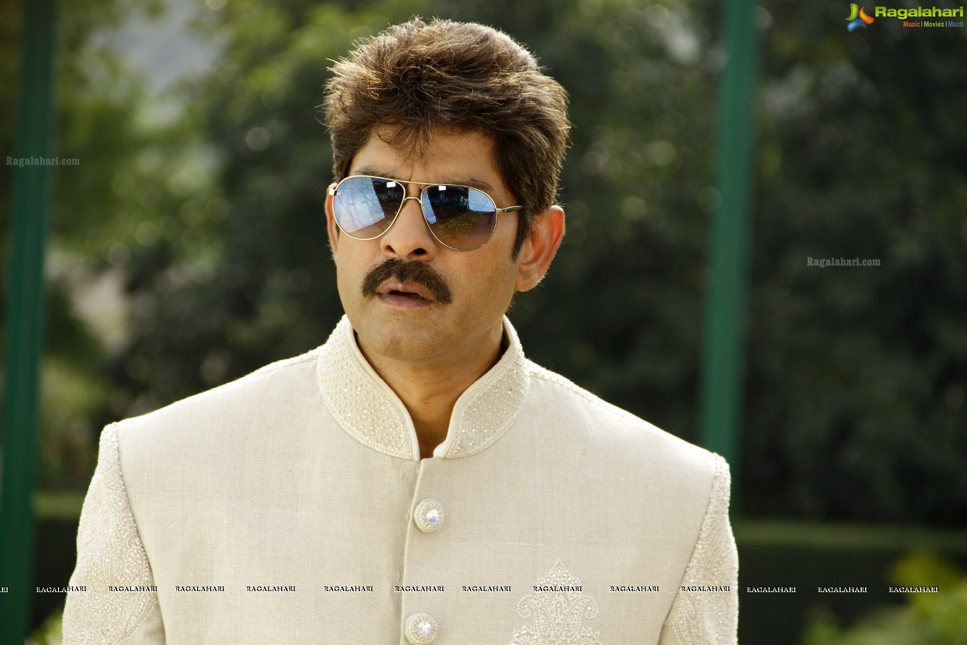 Jagapathi Babu (High Definition)