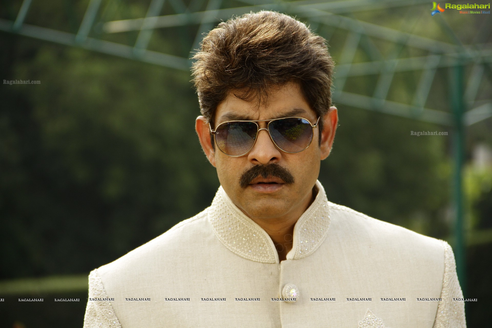 Jagapathi Babu (High Definition)