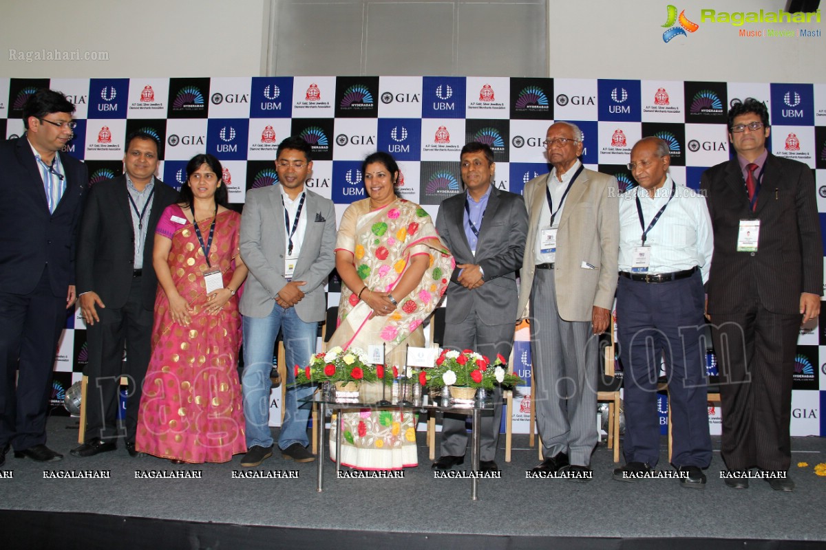 D. Purandeswari inaugurates 6th Edition of Hyderabad Jewellery, Pearl and Gem Fair (HJF)