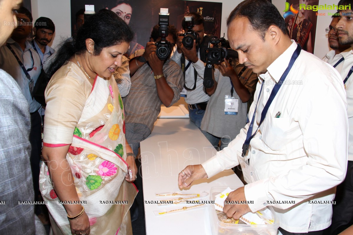 D. Purandeswari inaugurates 6th Edition of Hyderabad Jewellery, Pearl and Gem Fair (HJF)