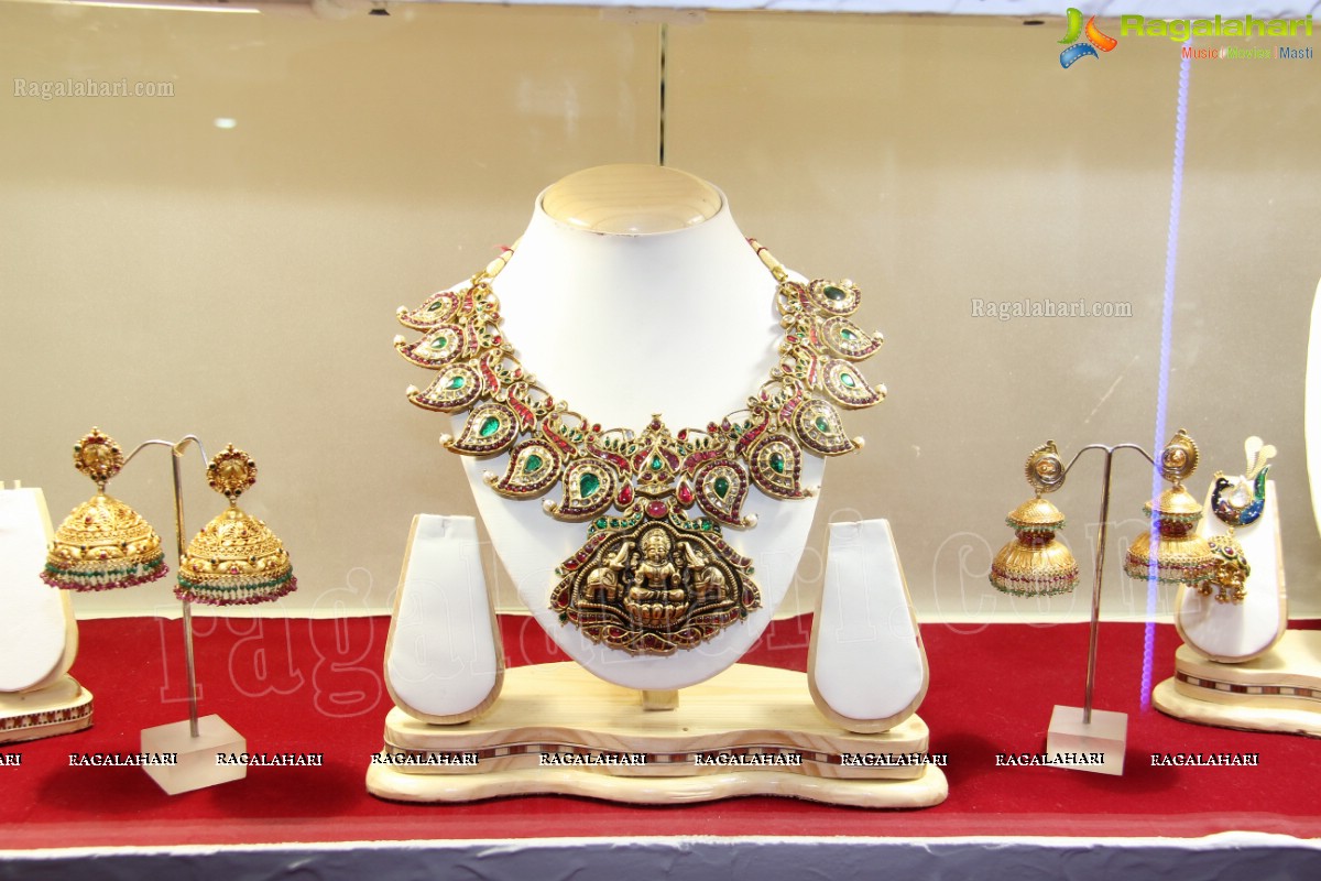 D. Purandeswari inaugurates 6th Edition of Hyderabad Jewellery, Pearl and Gem Fair (HJF)