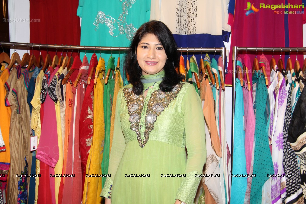 Shreedevi Chowdary inaugurates Akritti Elite Exhibition at Taj Krishna