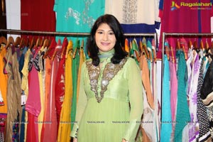 Shreedevi Chowdary inaugurates Akritti Elite Exhibition