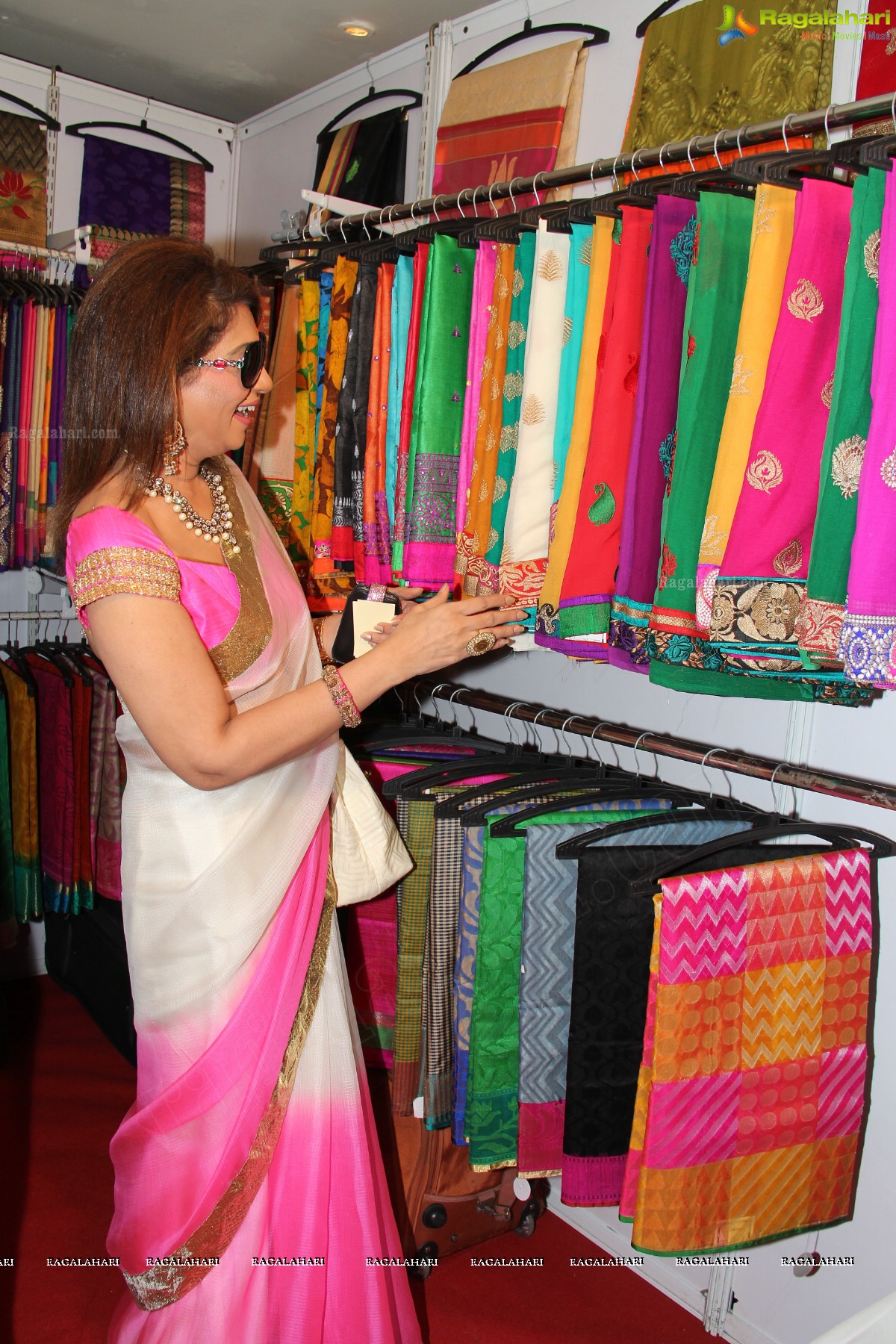 Shreedevi Chowdary inaugurates Akritti Elite Exhibition at Taj Krishna