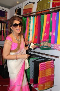 Shreedevi Chowdary inaugurates Akritti Elite Exhibition