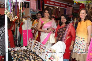 Shreedevi Chowdary inaugurates Akritti Elite Exhibition