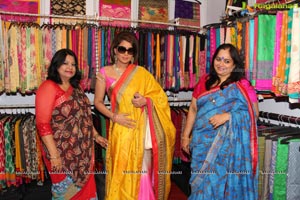 Shreedevi Chowdary inaugurates Akritti Elite Exhibition