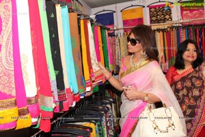 Shreedevi Chowdary inaugurates Akritti Elite Exhibition