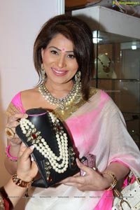 Shreedevi Chowdary inaugurates Akritti Elite Exhibition