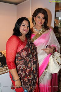 Shreedevi Chowdary inaugurates Akritti Elite Exhibition