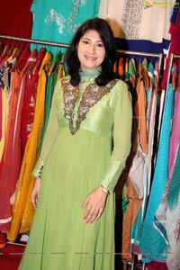 Shreedevi Chowdary inaugurates Akritti Elite Exhibition