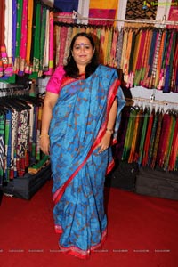 Shreedevi Chowdary inaugurates Akritti Elite Exhibition