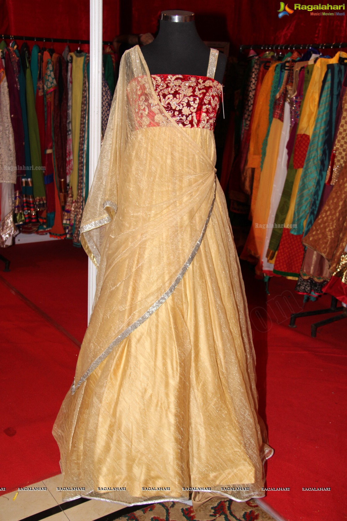 Shreedevi Chowdary inaugurates Akritti Elite Exhibition at Taj Krishna