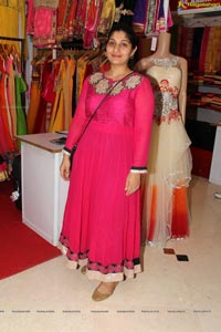 Shreedevi Chowdary inaugurates Akritti Elite Exhibition