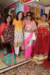 Shreedevi Chowdary inaugurates Akritti Elite Exhibition