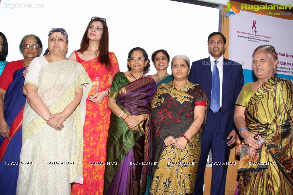 Amita Piyush Motwani,  Mrs India International 2013 addresses Breast Cancer Support Group