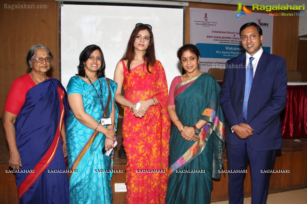 Amita Piyush Motwani,  Mrs India International 2013 addresses Breast Cancer Support Group