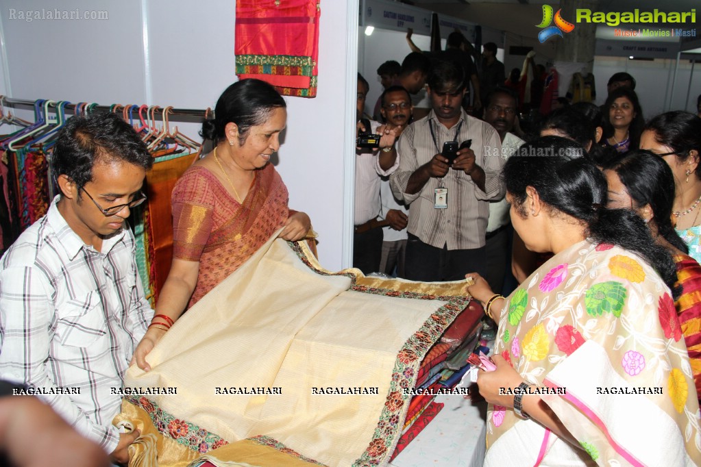 D. Purandeswari inaugurates COWE Trade Carnival 2013