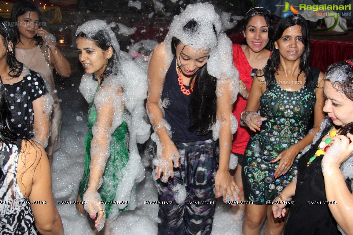 Dance Foam Party by Puru-Shalini Modani and Aditya-Monica Deenadayal