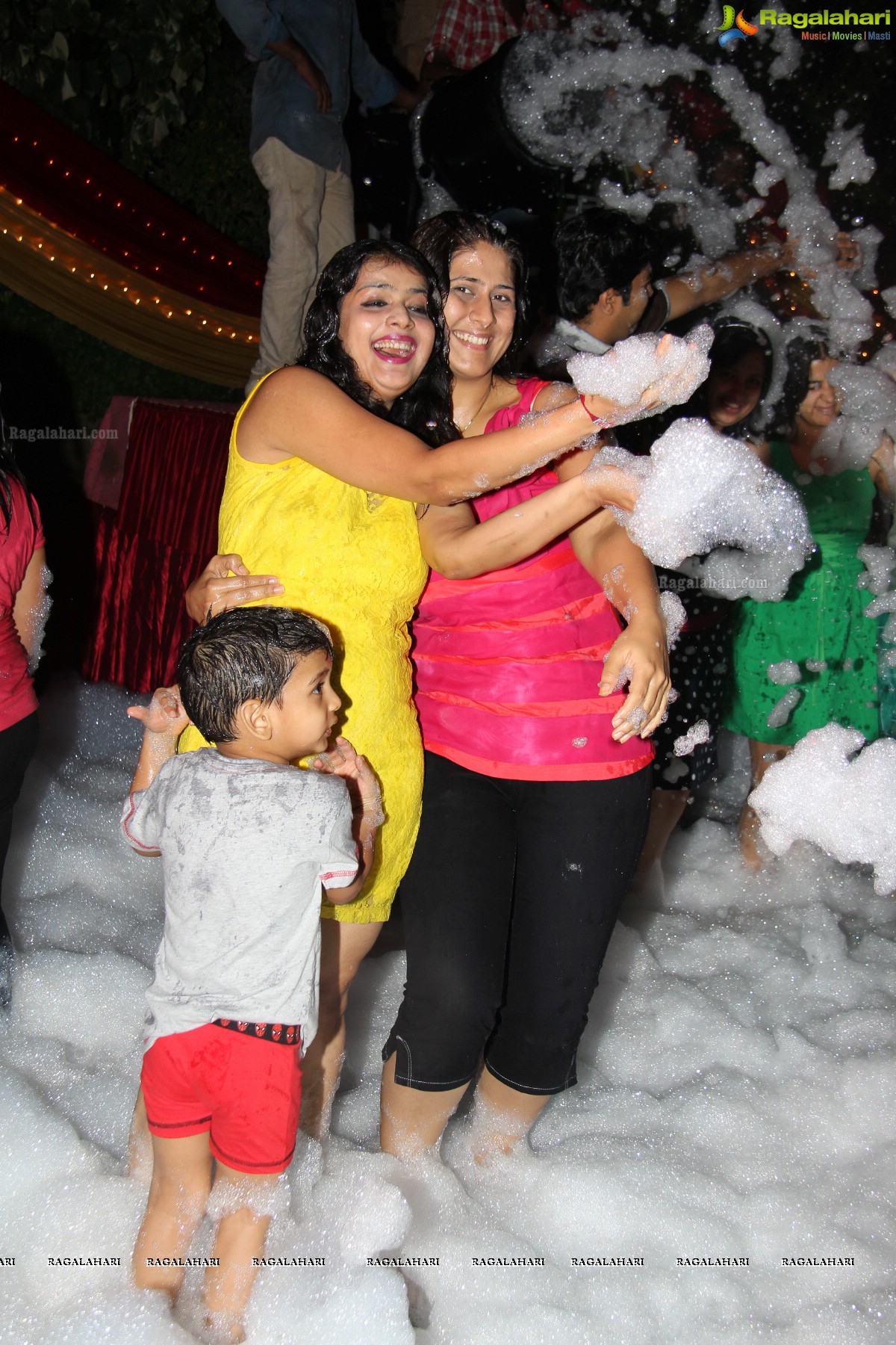 Dance Foam Party by Puru-Shalini Modani and Aditya-Monica Deenadayal