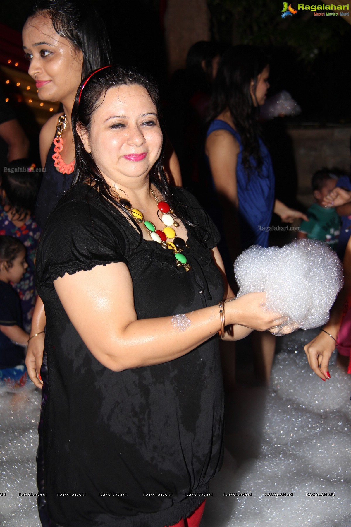 Dance Foam Party by Puru-Shalini Modani and Aditya-Monica Deenadayal