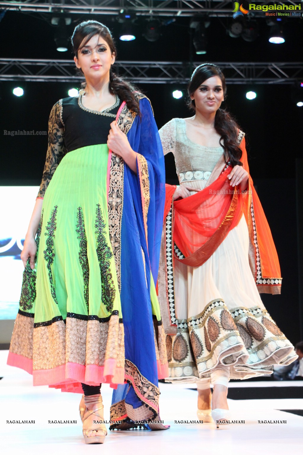 Surat Dreams Fashion Thrills Season IV