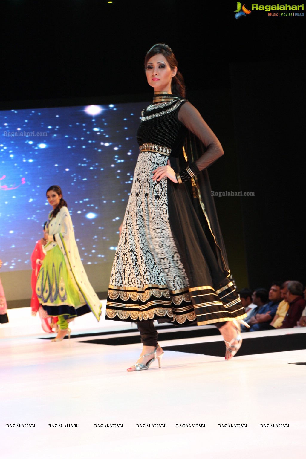 Surat Dreams Fashion Thrills Season IV