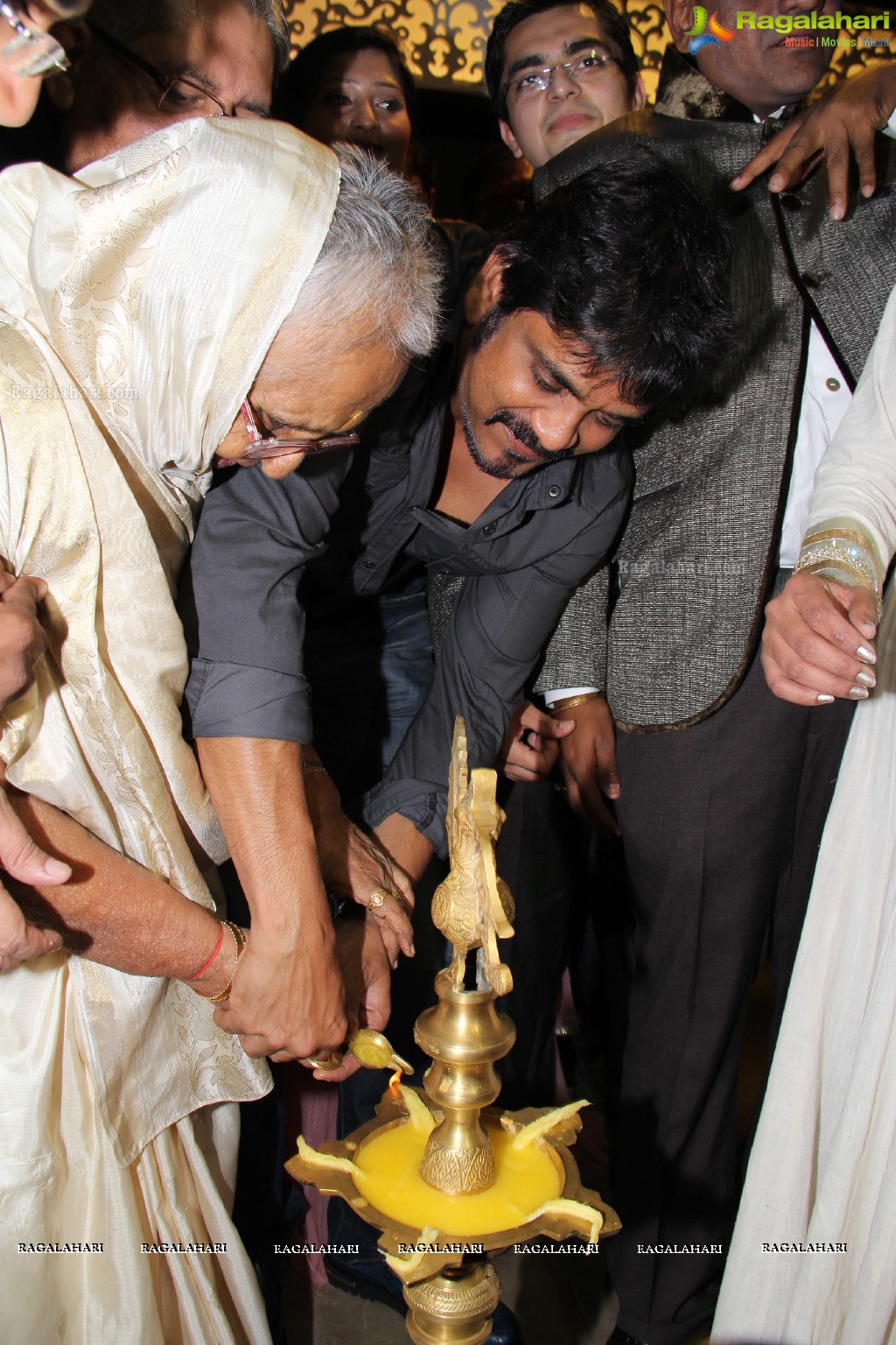 Nagarjuna Launches Home Mart