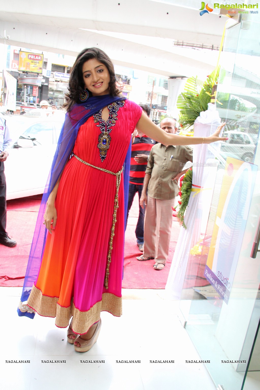 Poonam Kaur Launches F-studio