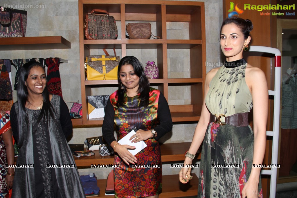 Ritu Kumar & Ritz Presents Couture Collection of Panchvastra & Chanderi