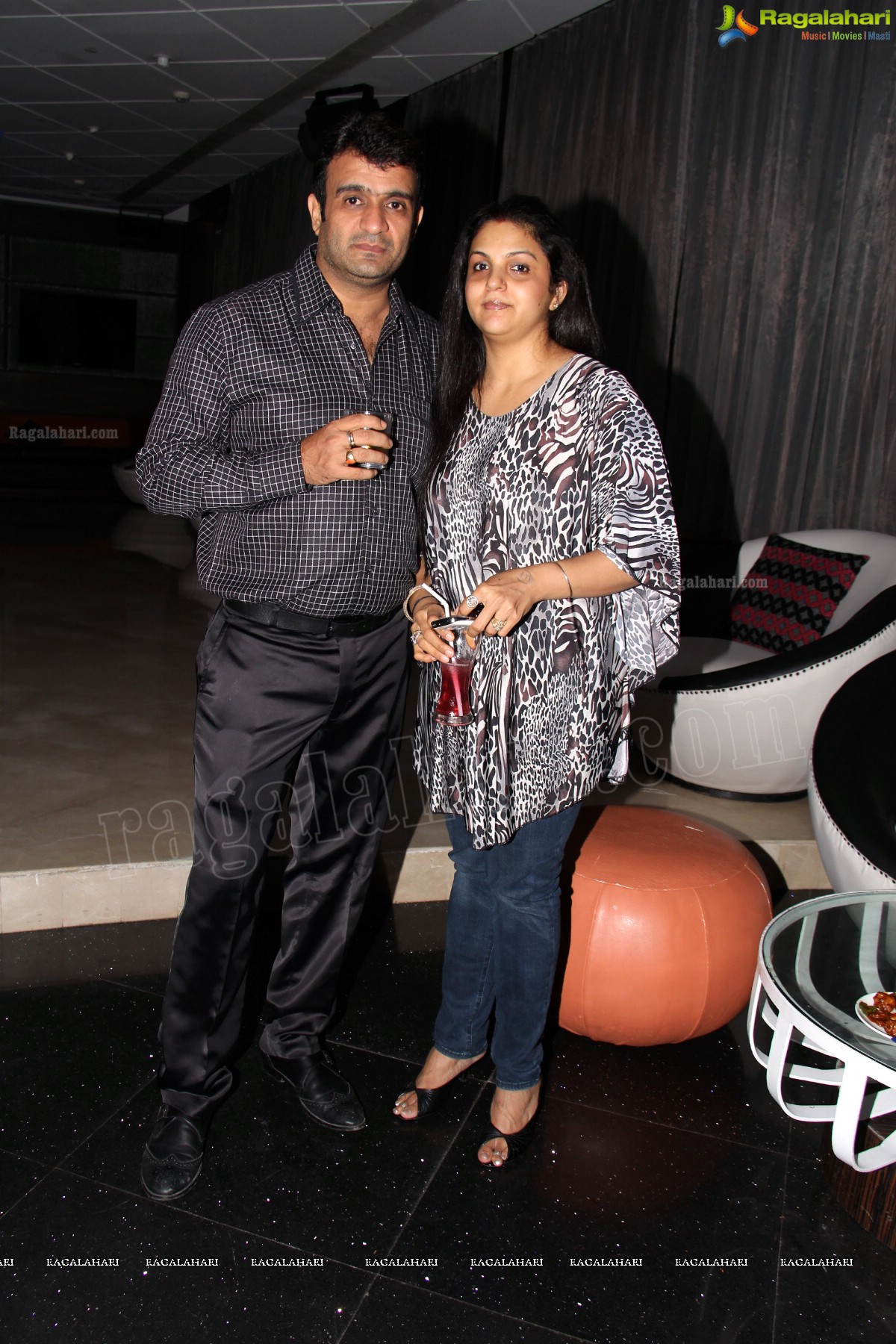 Sanjay Soni-Ruchita Soni Wedding Anniversary