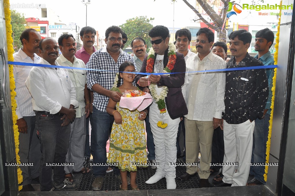 Siva Reddy inaugurates First Step, Hyderabad