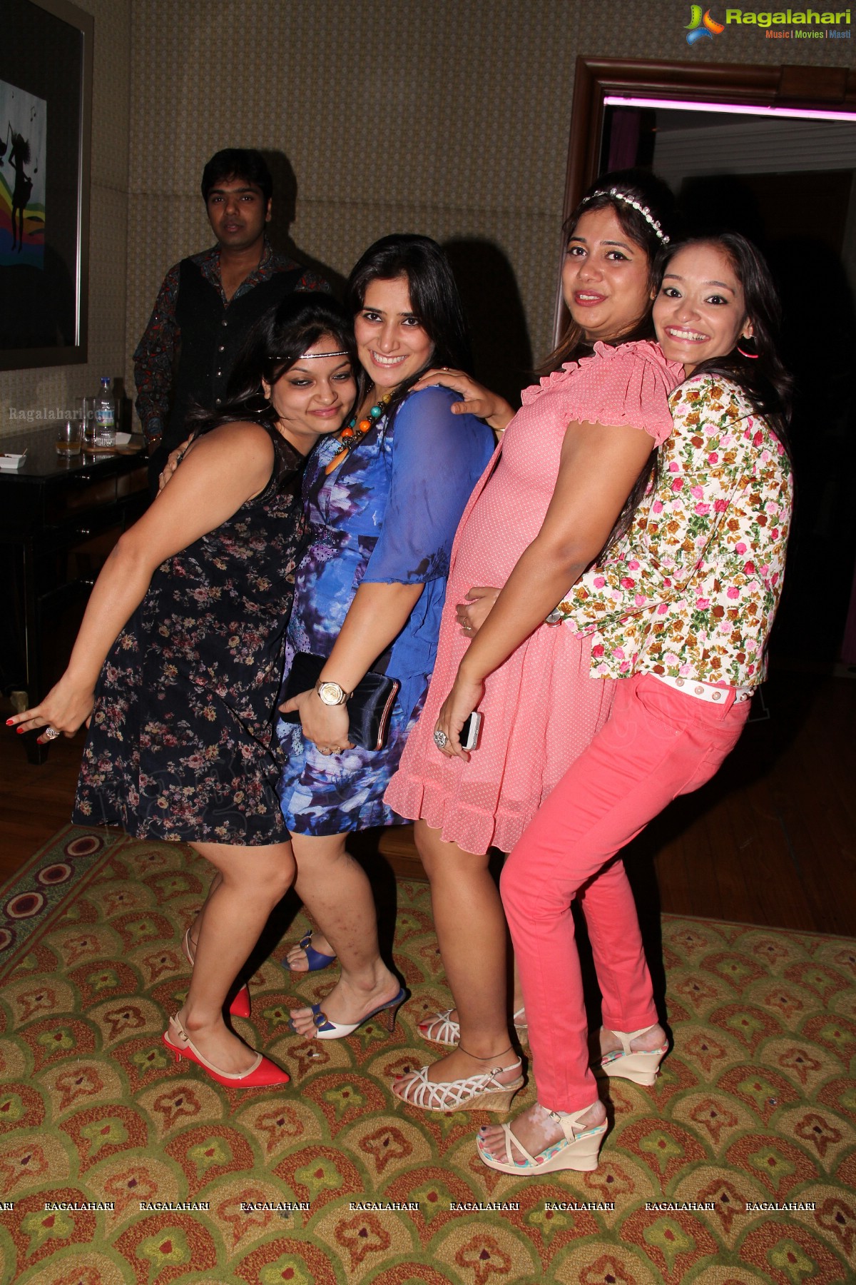 Sparks and Sizzles Retro Nite by Nidhi Gunjan