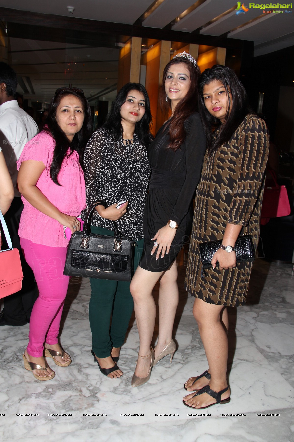 Namita Kanodia's Party to Celebrate Amita Piyush Motwani's Mrs. India International 2013