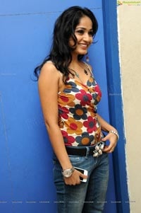 Madhavi Latha in Hot Sleeveless Dress