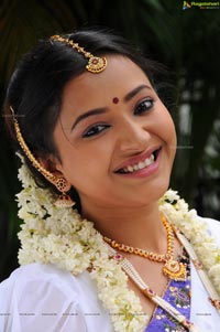 Makdee Girl Swetha Basu Beautiful Stills