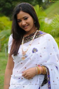 Makdee Girl Swetha Basu Beautiful Stills